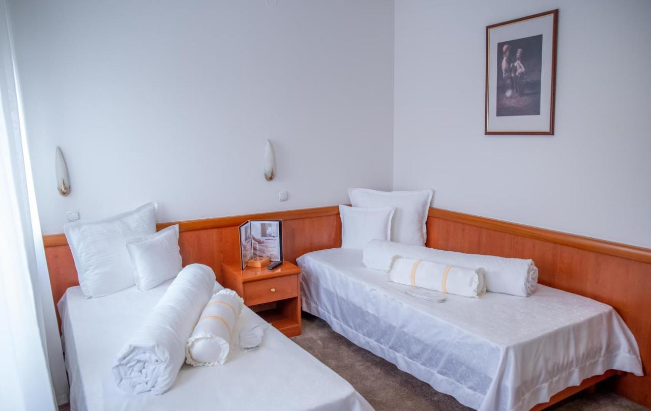 Hotel Integra ドボイ エクステリア 写真
